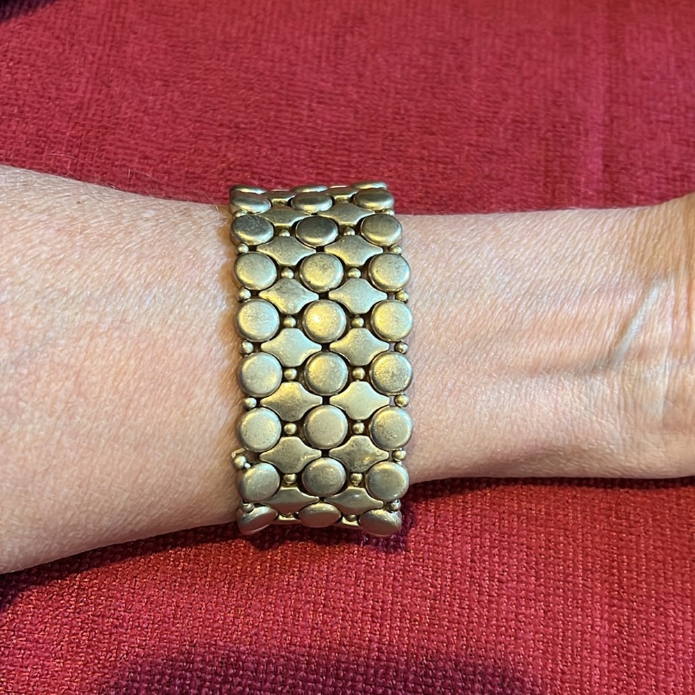 Lia Sophia Brushed Gold Stretch Bracelet Vintage